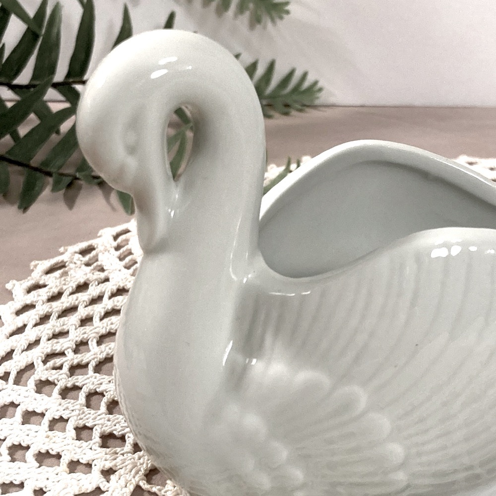 Vintage Graceful Swan Ceramic Planter - Picture 2 of 14